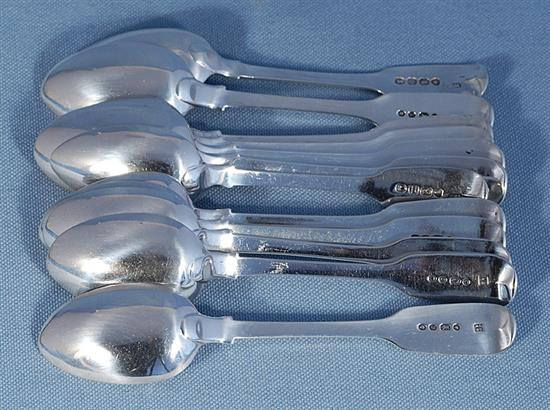 A set of twelve George IV and early Victorian silver tea spoons , Length 146mm, weight 9.4oz/295 grms